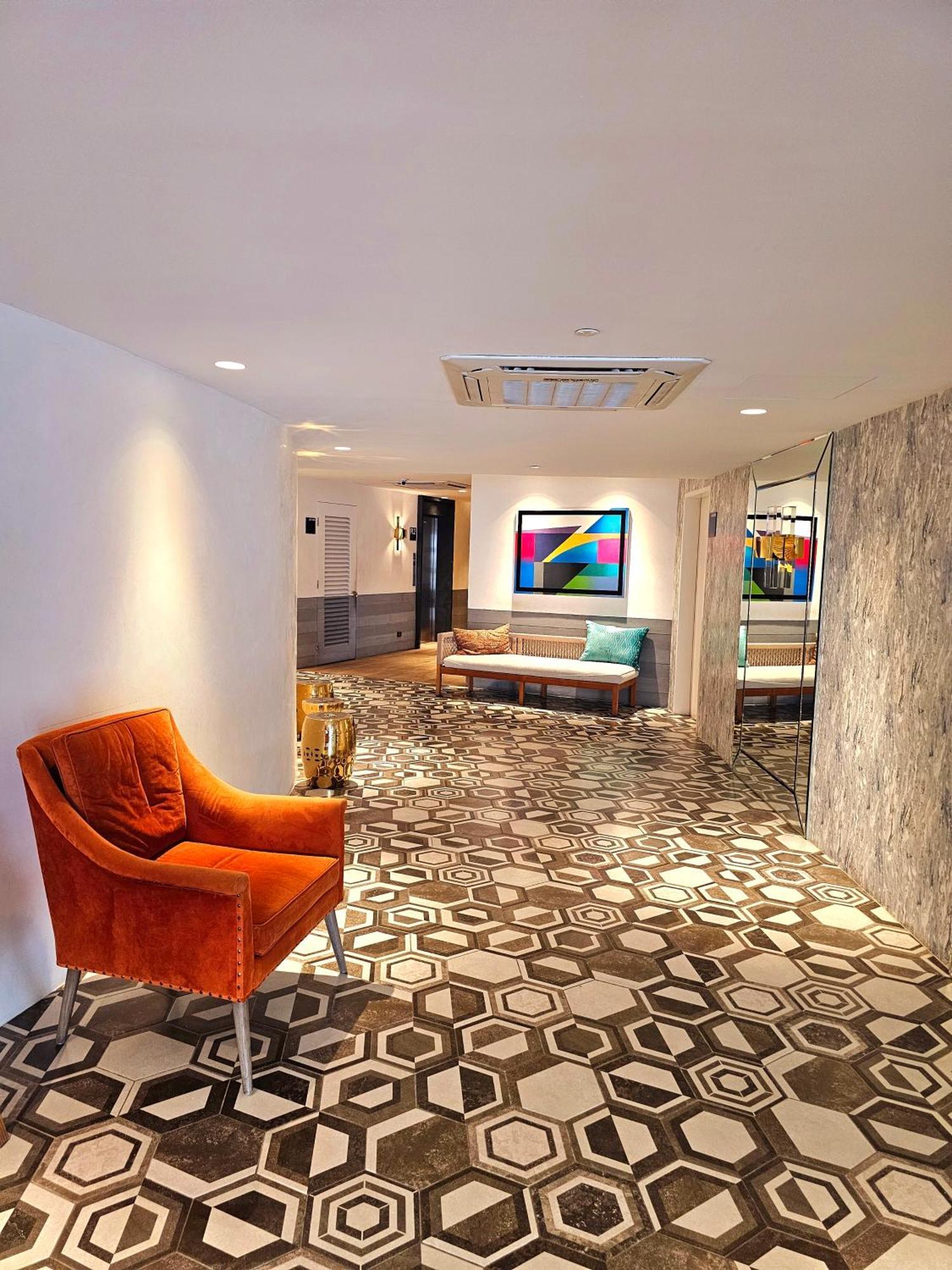 كويزون سيتي Acellyne'S Suites At The Residences At Commonwealth By Century المظهر الخارجي الصورة