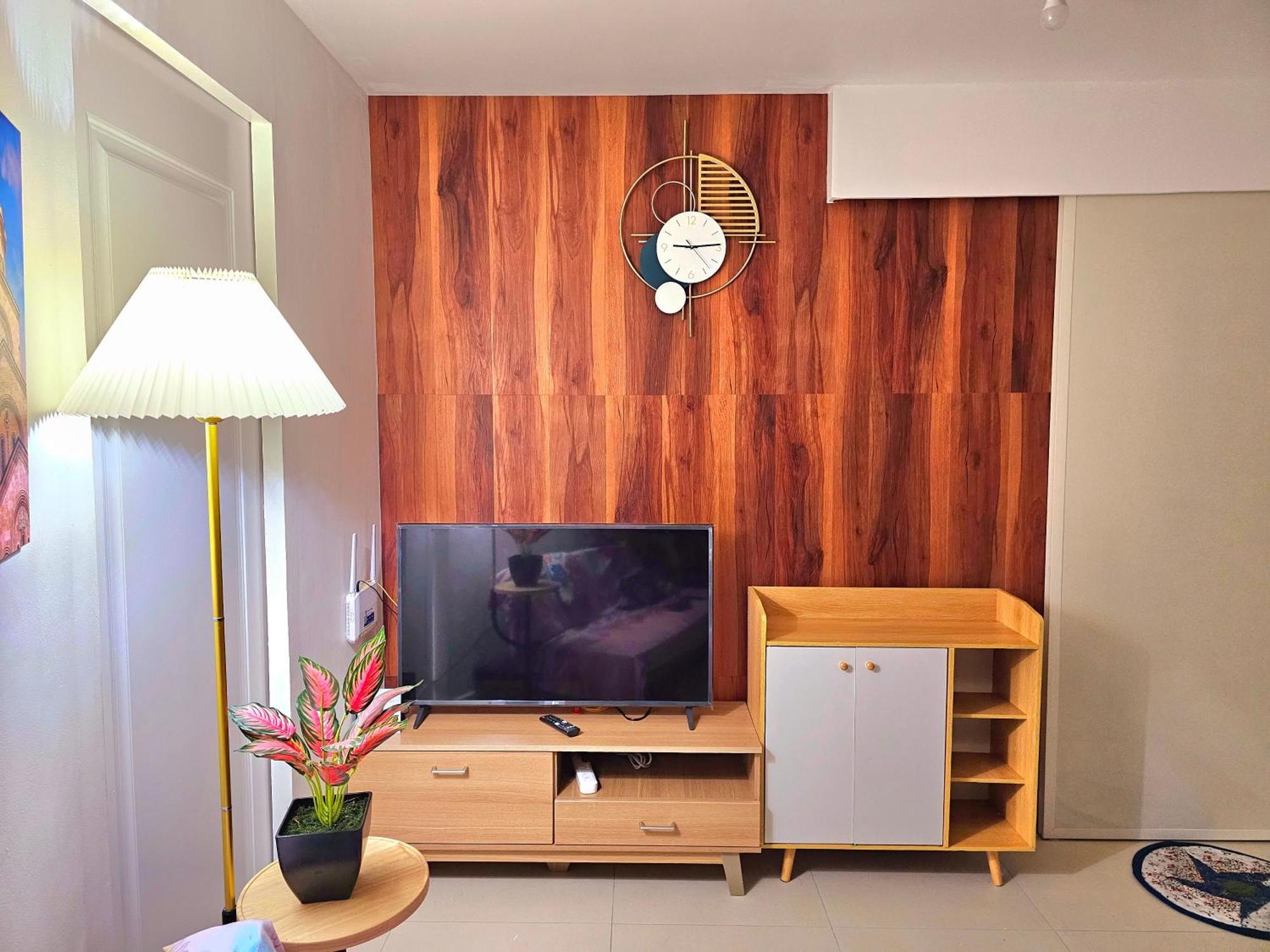 كويزون سيتي Acellyne'S Suites At The Residences At Commonwealth By Century المظهر الخارجي الصورة