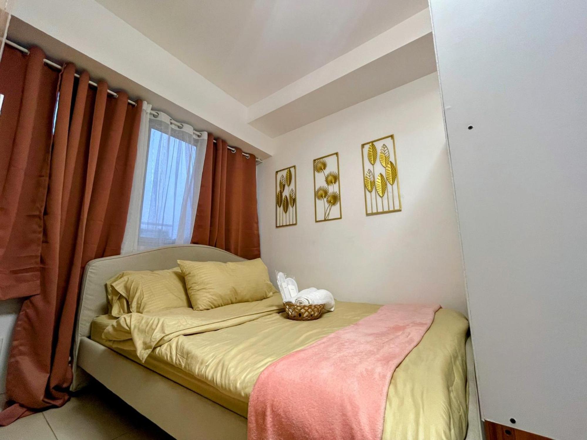 كويزون سيتي Acellyne'S Suites At The Residences At Commonwealth By Century الغرفة الصورة